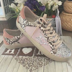ShuShop star sneakers